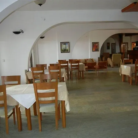 Ξενοδοχείο Aydem 2*